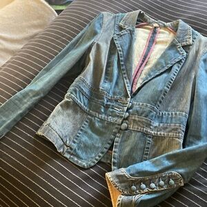 Joie denim jacket in large
